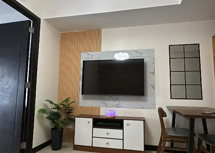 Ji Homestaycation Aparthotel