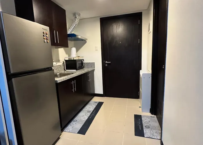 Ji Homestaycation Aparthotel *